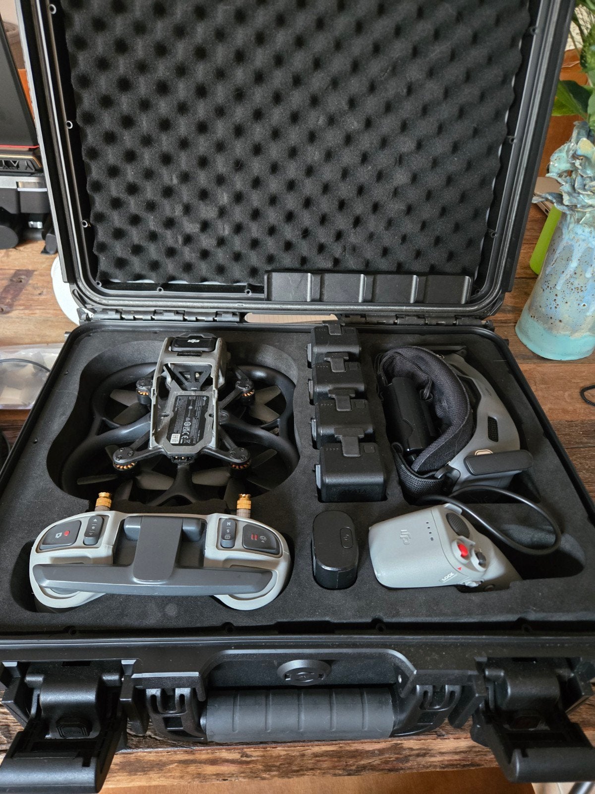 DJI Avata FPV Drone fly more Combo met 4 accu's, Audio, Tv en Foto, Drones, Ophalen of Verzenden