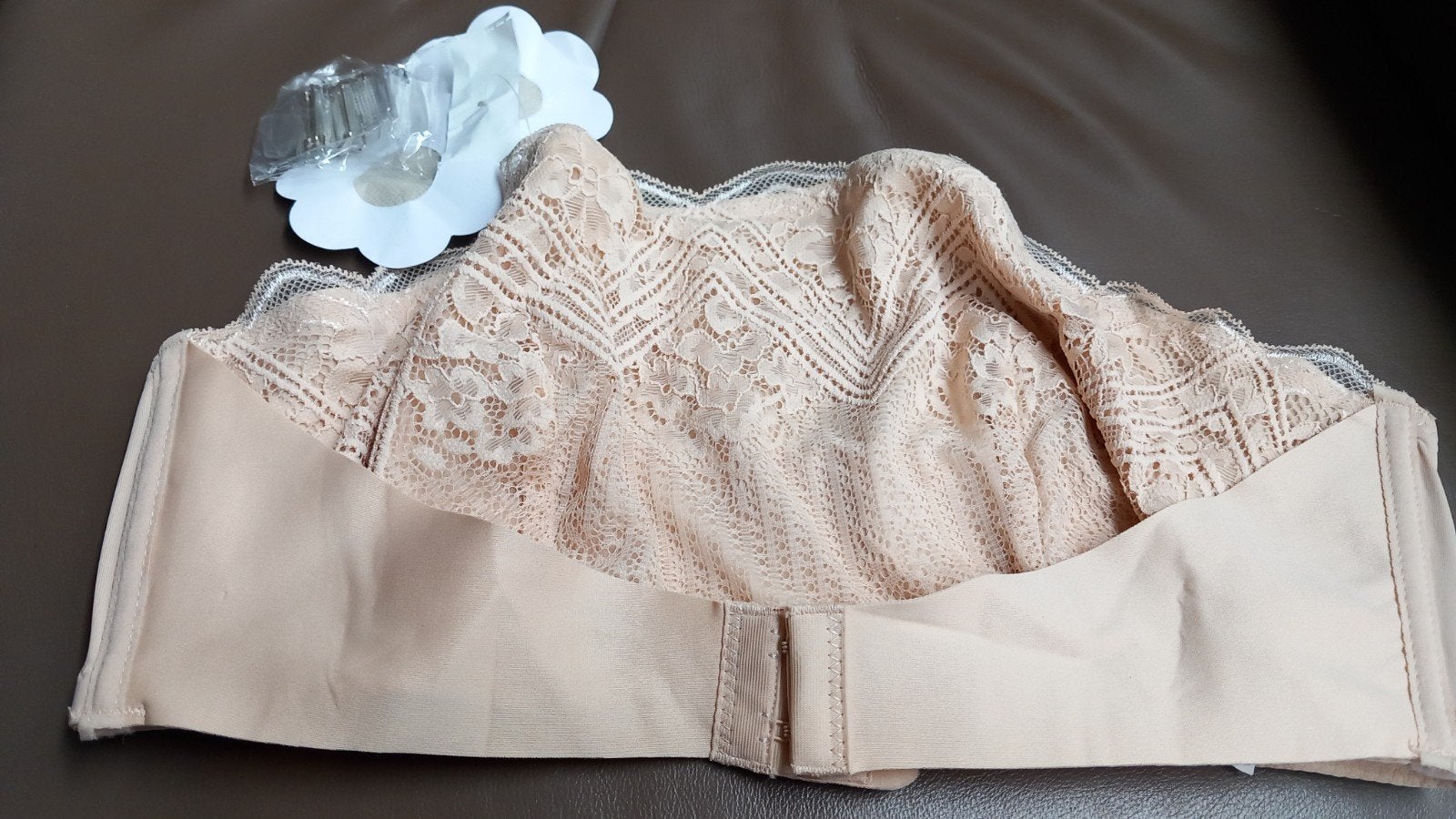 Nieuwe strapless beha huidskleur 80E/85E/80F/85F, Kleding | Dames, Ondergoed en Lingerie, Ophalen of Verzenden, Beige, BH