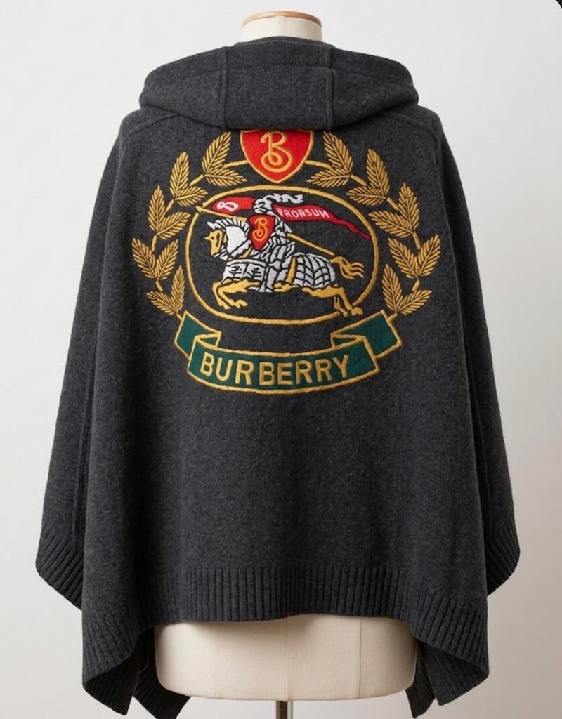 Burberry Wol & Kasjmier Cape met capuchon van €495 naar €375, Ophalen of Verzenden, Zo goed als nieuw, Maat 38/40 (M), Grijs