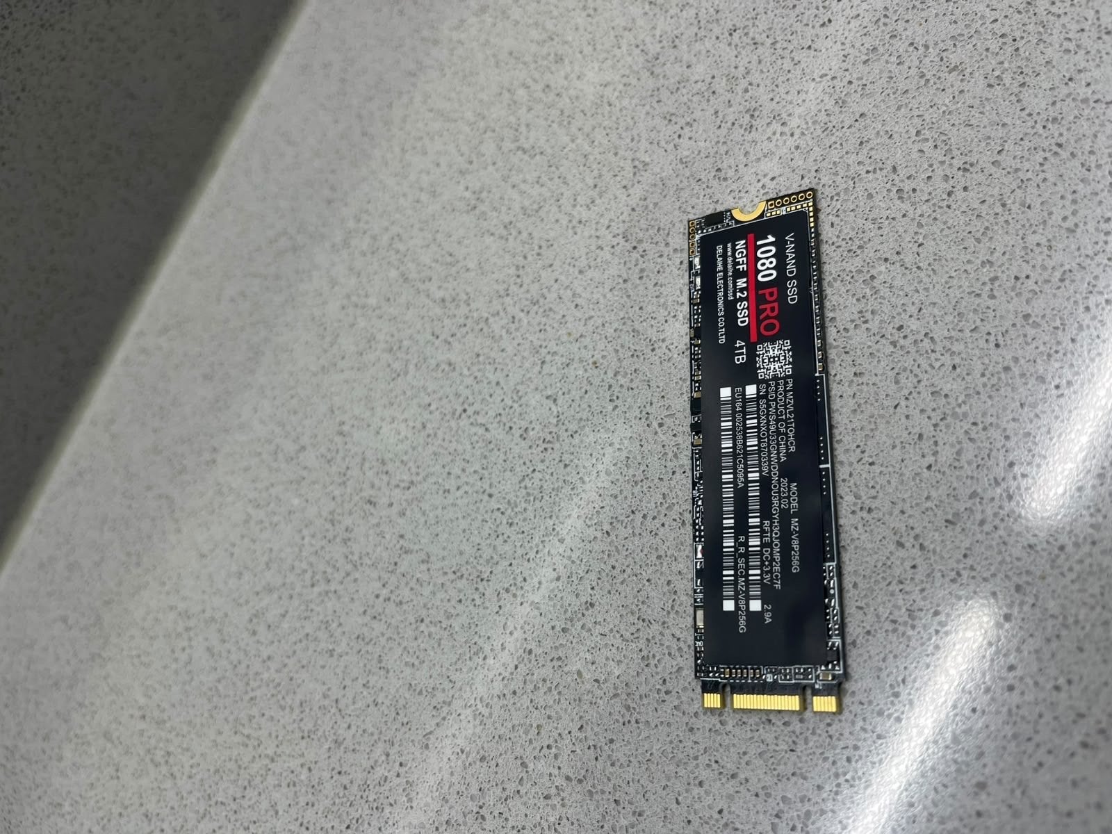 V-NAND SSD 1080 PRO NGFF M.2 SSD 4TB, Computers en Software, Ophalen, Intern, Server, Zo goed als nieuw