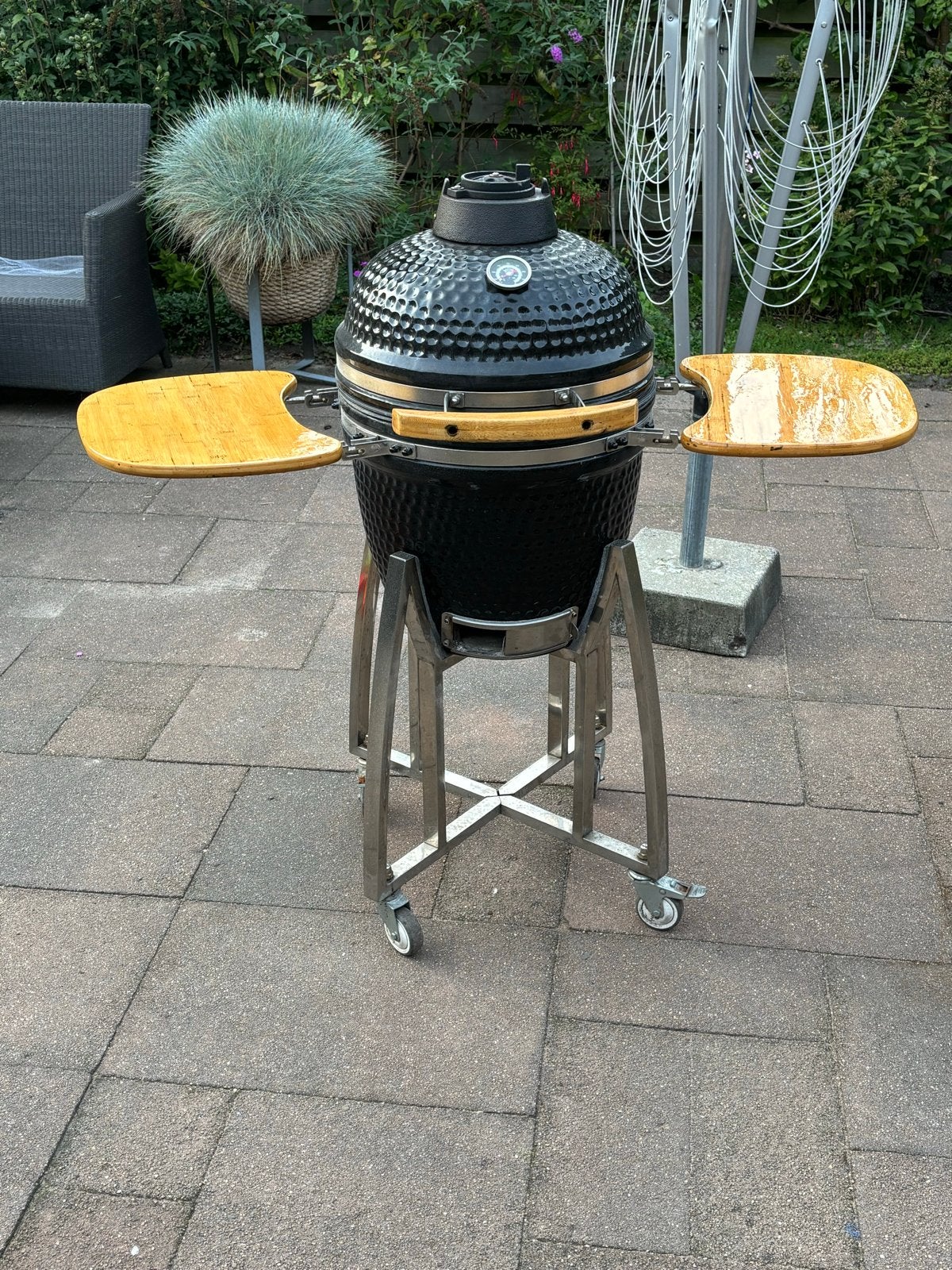 Kamado medium met rotisserie en veel accessoires, Tuin en Terras, Ophalen, Gebruikt