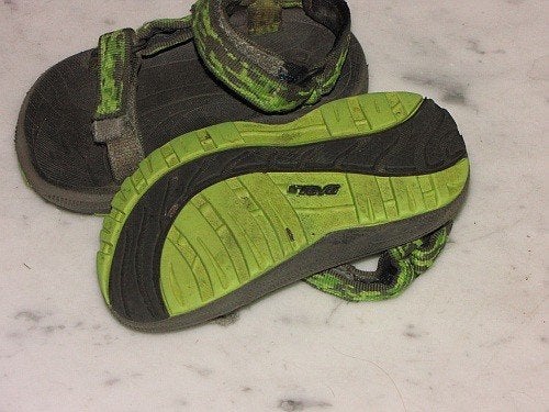 24-25 TEVA groen, Verzenden, Schoenen, Zo goed als nieuw, Jongen