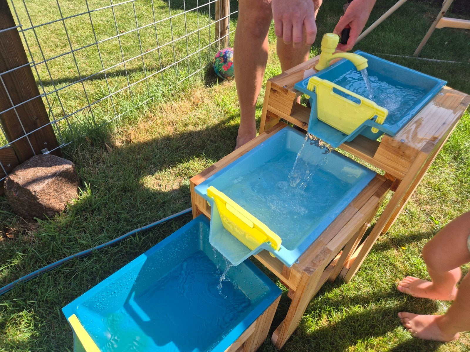 Houten waterbaan met 3 bakken en kraan voor kinderen, Ophalen, Gebruikt