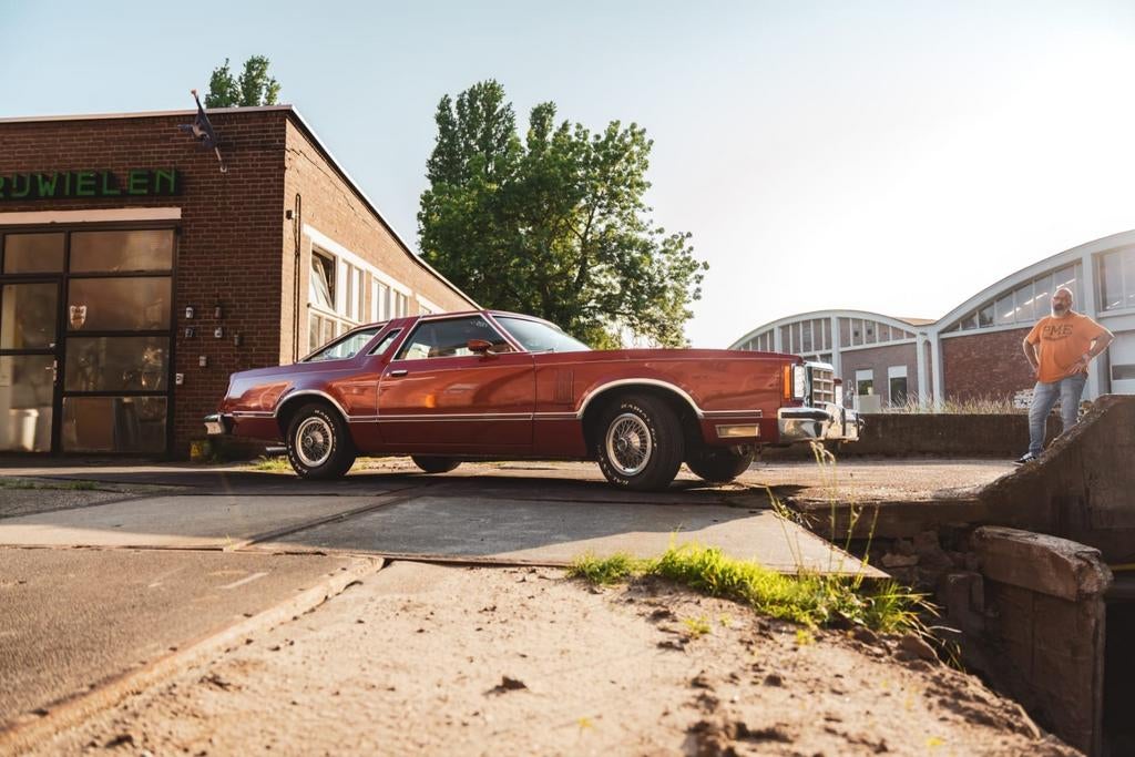 Ford  thunderbird 1979 Rood, Auto's, Automaat, 8 cilinders, 151 pk, Overige kleuren