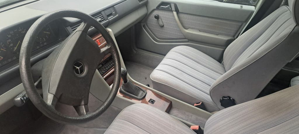 MERCEDES BENZ 200 E W124, foto 11