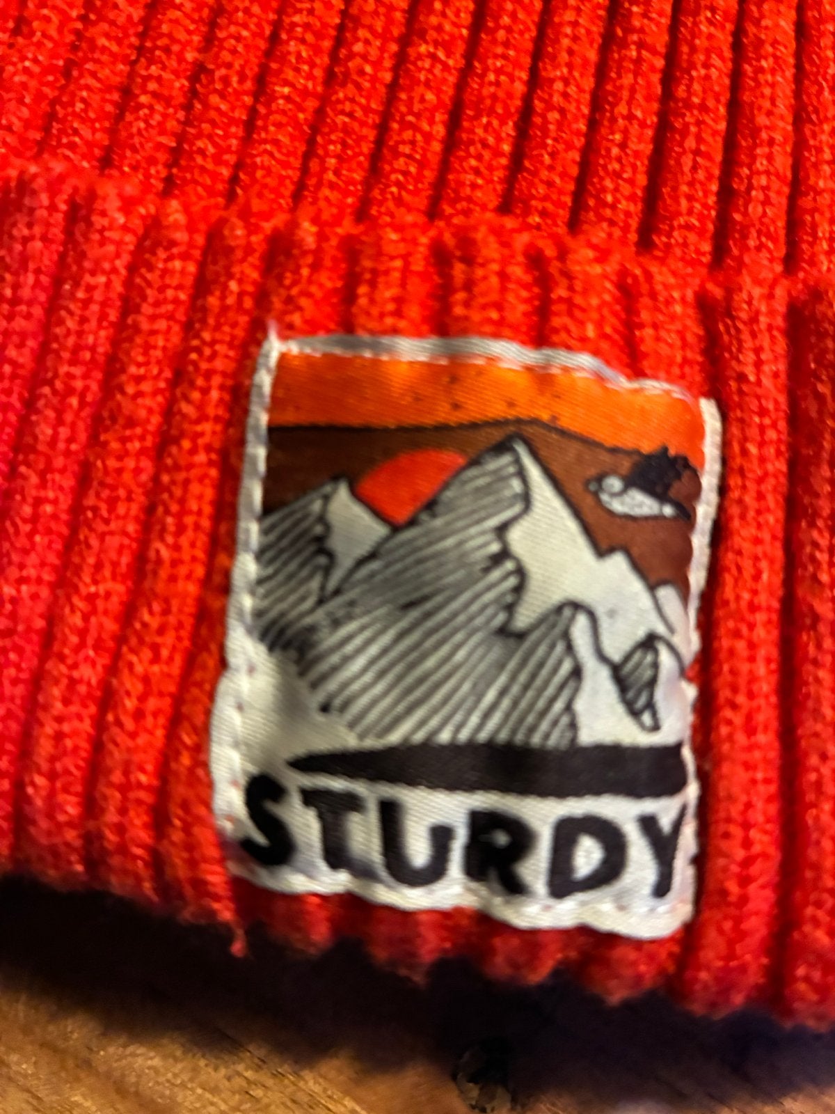 STURDY rode muts - Zo goed als nieuw, Ophalen of Verzenden, Zo goed als nieuw, One size fits all, Hoed