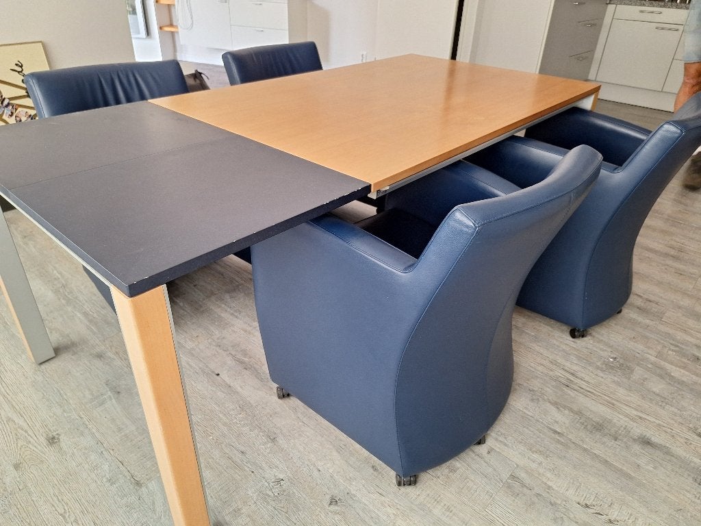 Leolux eetkamertafel en stoelen, Ophalen, Gebruikt, Modern, 4 tot 6 stoelen