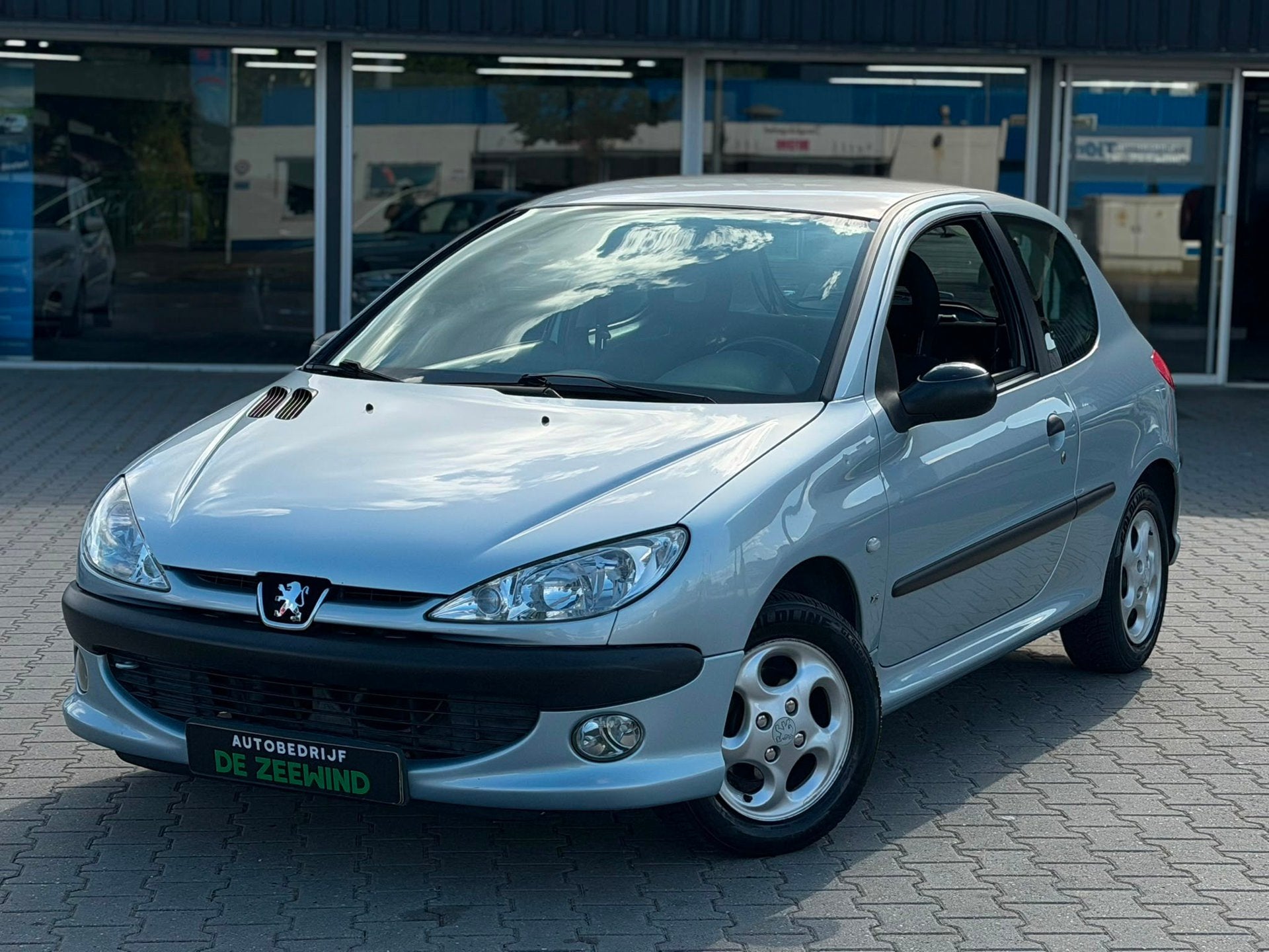 Peugeot 206 1.4 XS|3D|Nieuw Koppeling, Auto's, Voorwielaandrijving, 31 €/maand, 4 cilinders, Origineel Nederlands