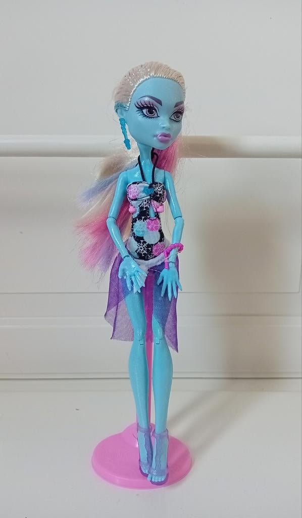 Pop Monster High Skull Shores Abbey Bominable-pop, Ophalen of Verzenden, Zo goed als nieuw, Pop