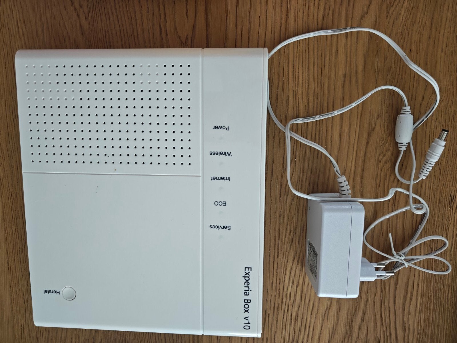 KPN Experia Box V10 Router met adapter, Computers en Software, Routers en Modems, Ophalen of Verzenden, Gebruikt, Router, KPN