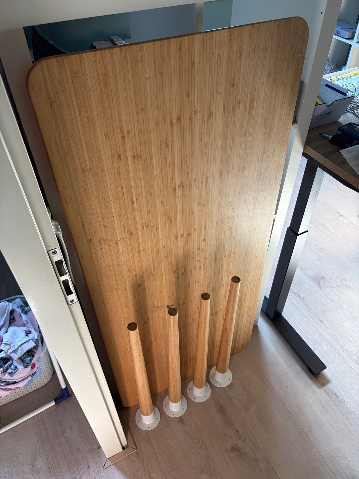 IKEA bureau gratis af te halen, Ophalen, Gebruikt, IKEA, Hout