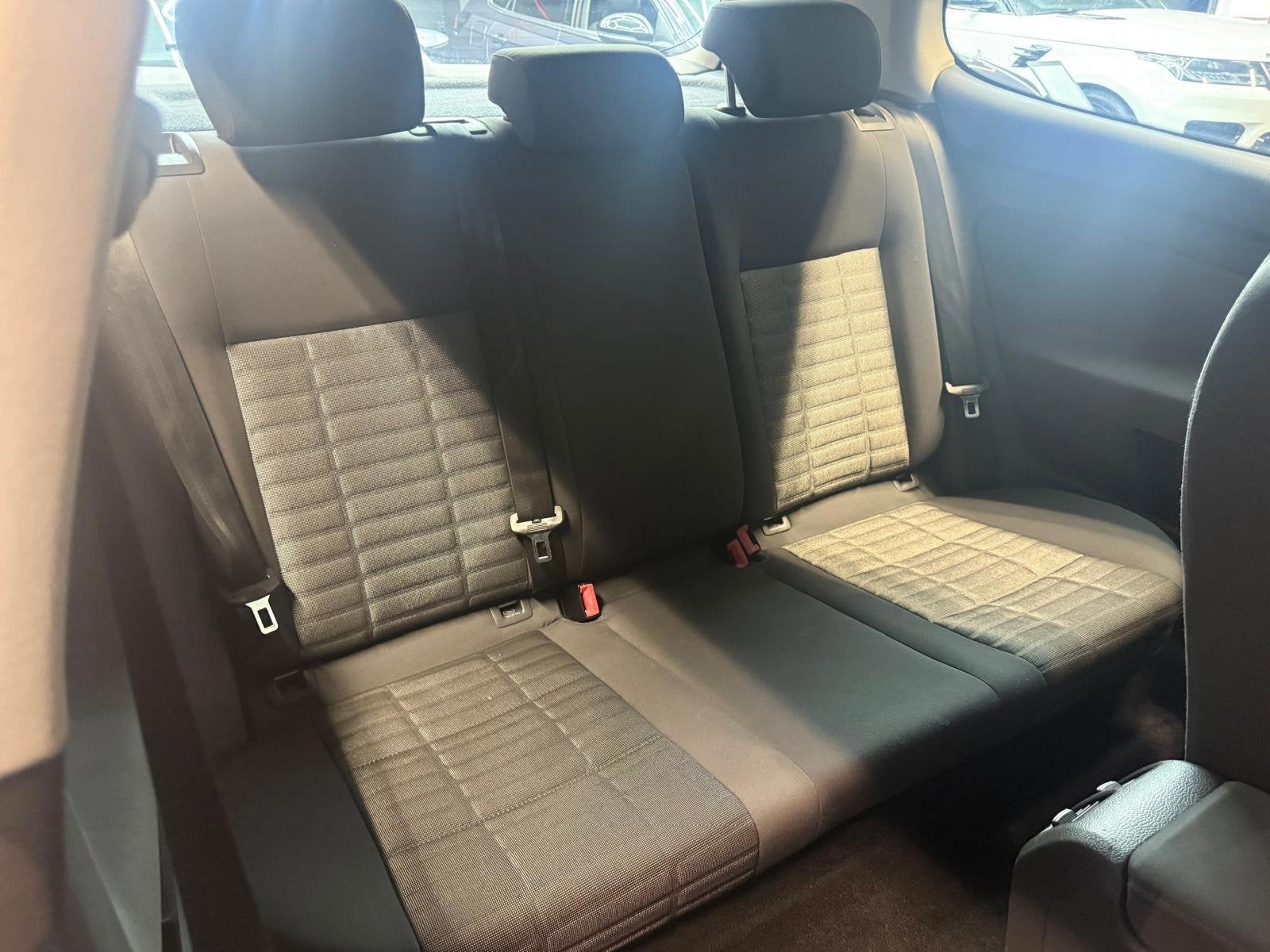 Volkswagen Golf 1.6 Optive Camera|Subwoofer|Airco|Navi|Bluet, Voorwielaandrijving, 12 maanden, Stof, Gebruikt
