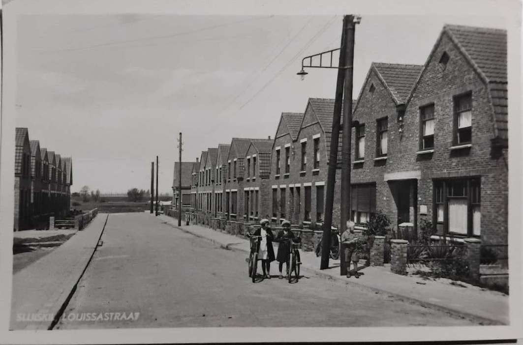 Sluiskil Louisastraat ca. 1936 (Zeeland), Ophalen of Verzenden, 1920 tot 1940, Ongelopen, Zeeland