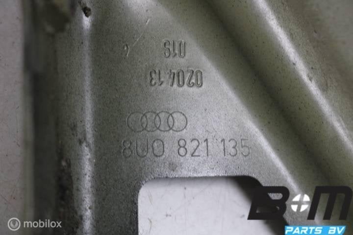 Spatschermsteun links Audi Q3 8U 8U0821135, Gebruikt