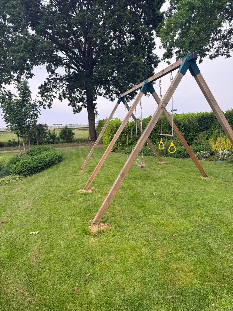 Houten schommel met twee zitjes en ringen, Ophalen, Gebruikt, Schommel