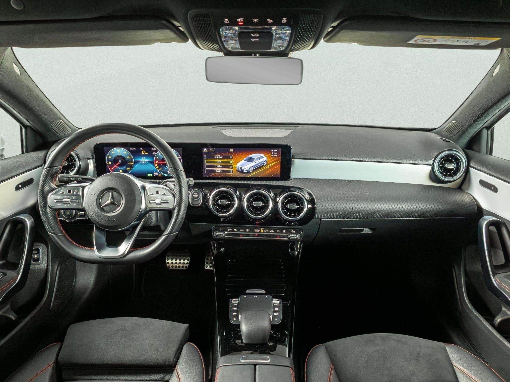 Mercedes-Benz A-Klasse Hatchback 250 e AMG Line, Auto's, Gebruikt, 4 cilinders, 16 kWh, Automatische klimaatregeling