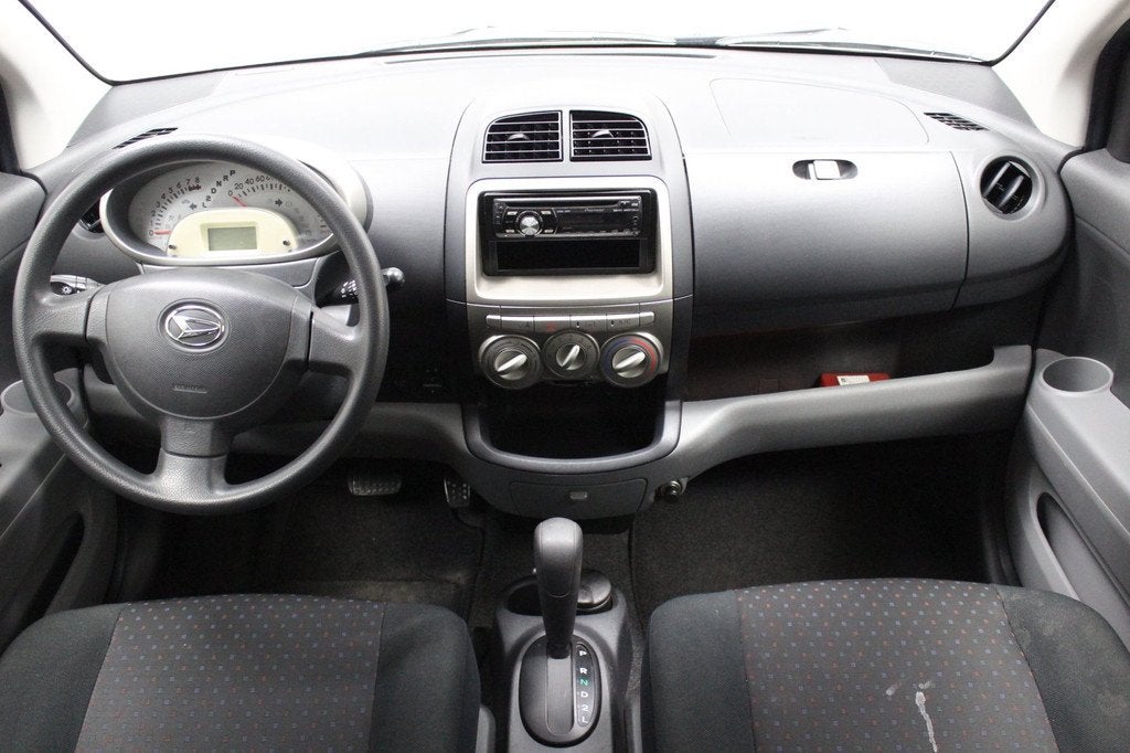 Daihatsu Sirion 2 1.3-16V Prestige | Automaat | Airco | Trek, Auto's, Daihatsu, Gebruikt, 31 €/maand, 4 cilinders, Zwart