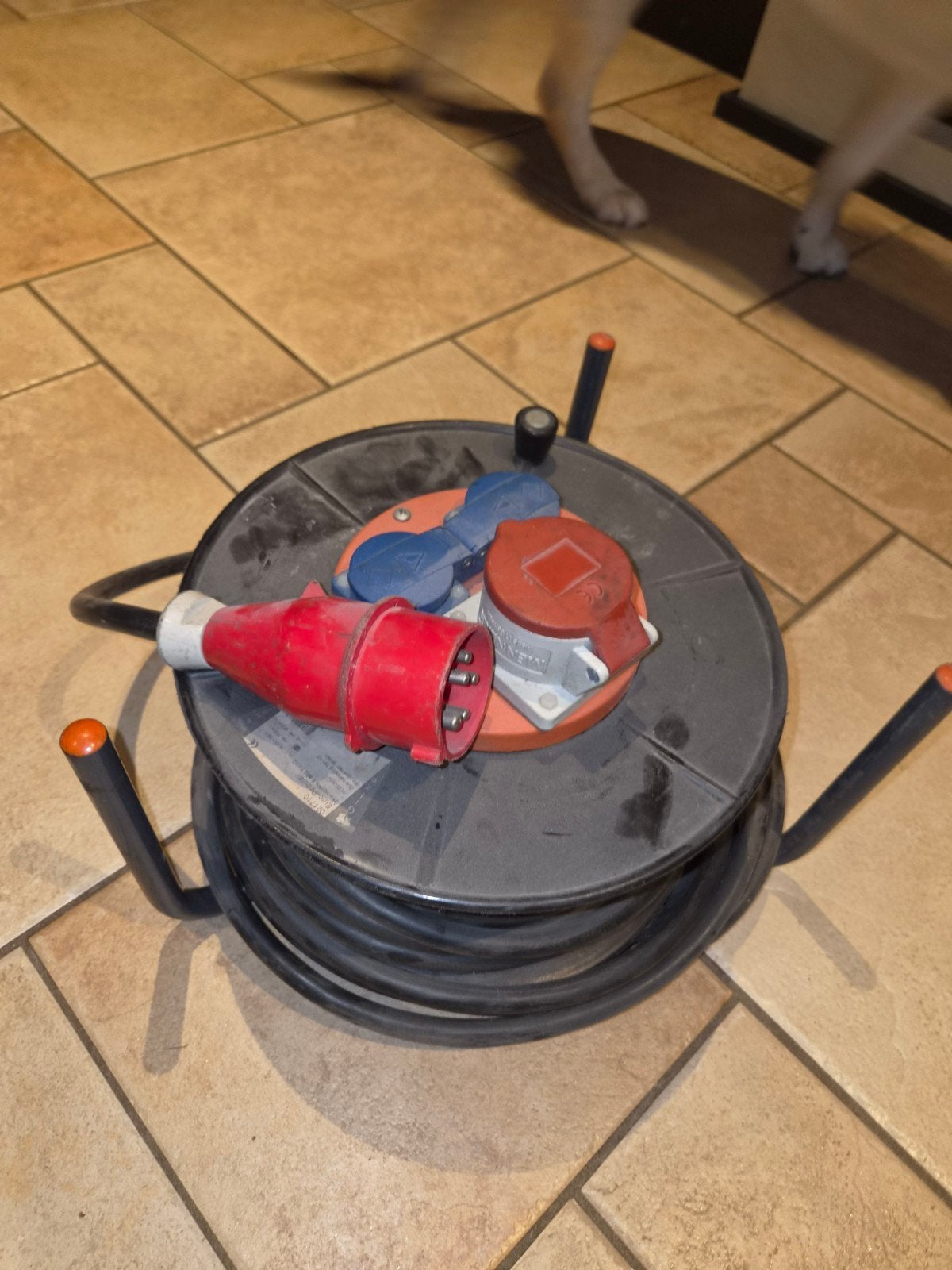 robuuste Kabelhaspel krachtstroom en 220 volt - 25m, Ophalen of Verzenden