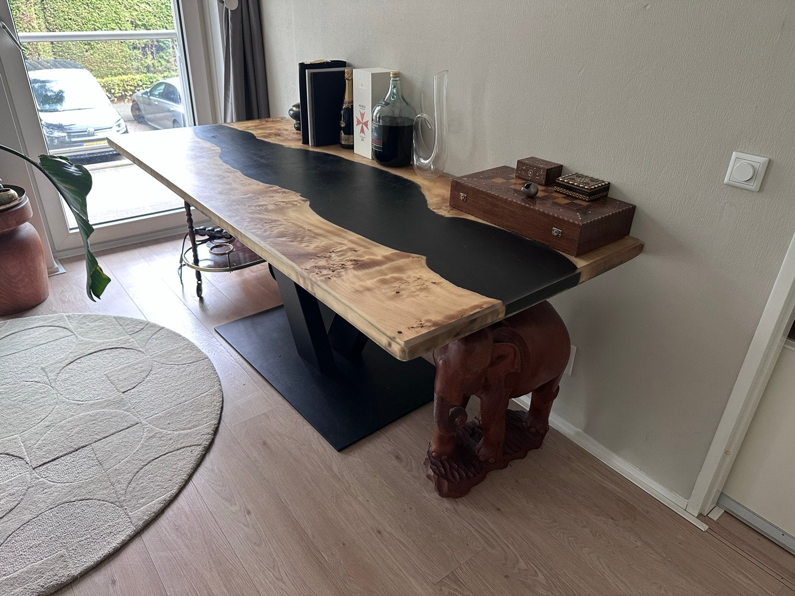 Unieke Epoxy Tafel - Hout met Zwarte Epoxy Rivier, Gebruikt, 200 cm of meer, Vijf personen of meer, Rechthoekig