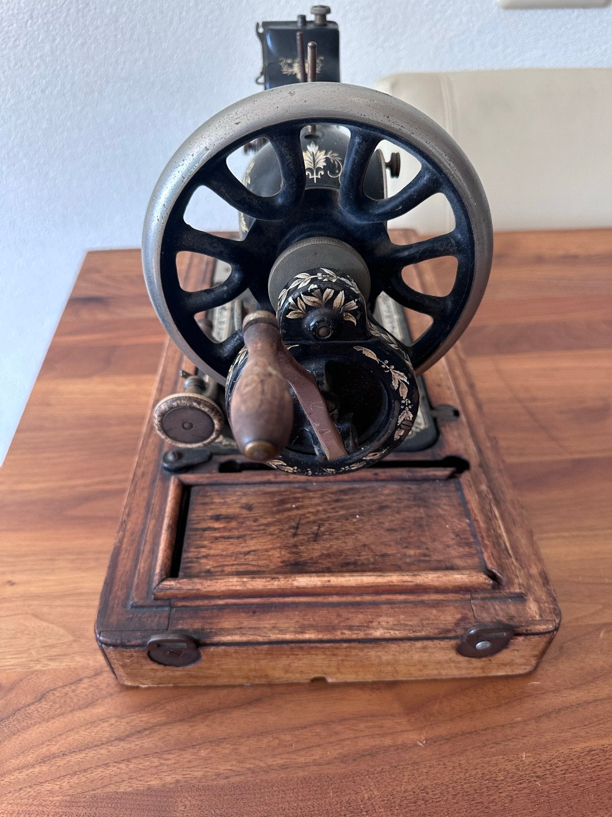 Antieke Singer Naaimachine met Houten Onderstel, Ophalen of Verzenden
