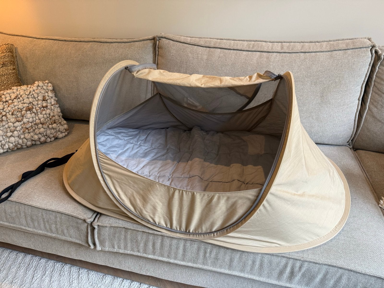 Deryan Baby opvouwbaar Reisbedje met matras en hoeslaken, Kinderen en Baby's, Ophalen, Gebruikt, Reisbedje