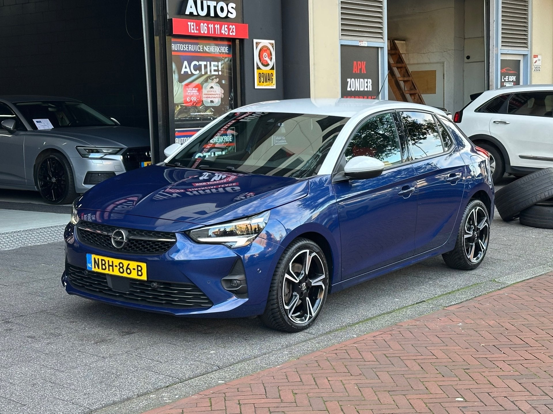Opel Corsa 1.2 GS Line Automaat Leer Navi Camera Carplay, Gebruikt, Euro 6, 1133 kg, Blauw