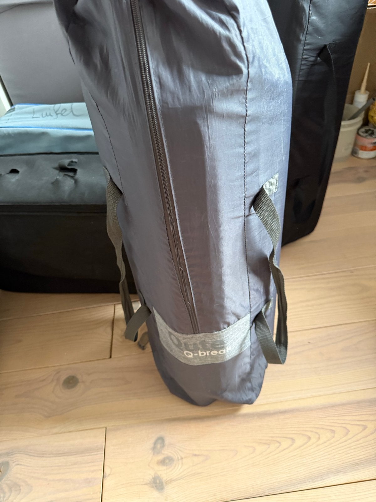 Qute campingbed met kruipluik en matras - Zeer goede staat, Ophalen of Verzenden, Zo goed als nieuw, Minder dan 140 cm, Matras