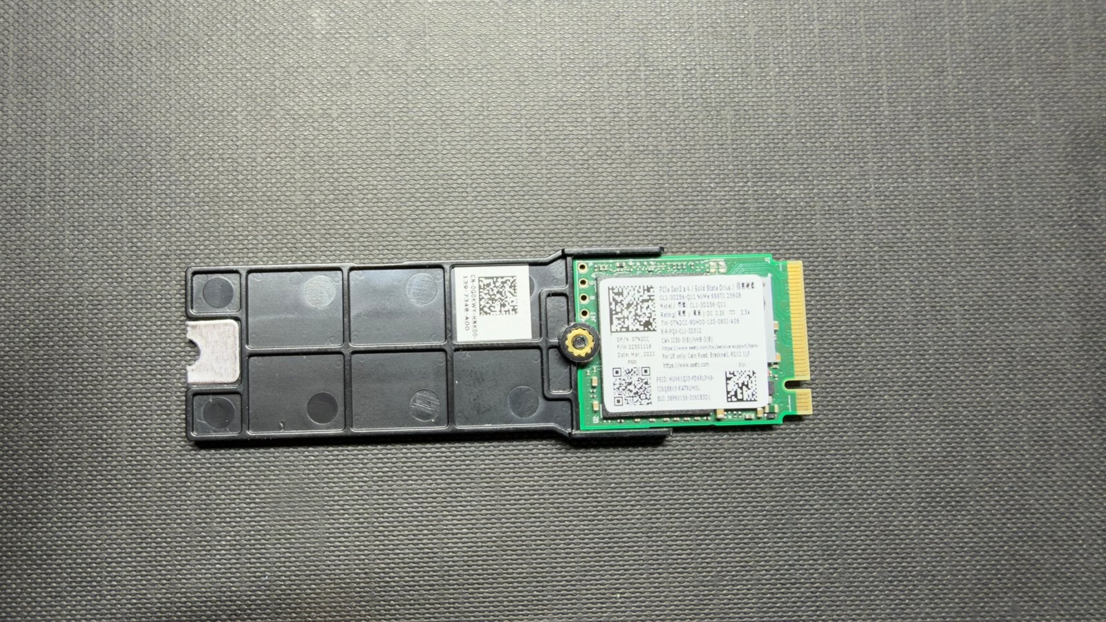 Intel 256GB M.2 NVMe SSD 600p Series, Computers en Software, Gebruikt, SSD, Ophalen of Verzenden, Overige aansluitingen