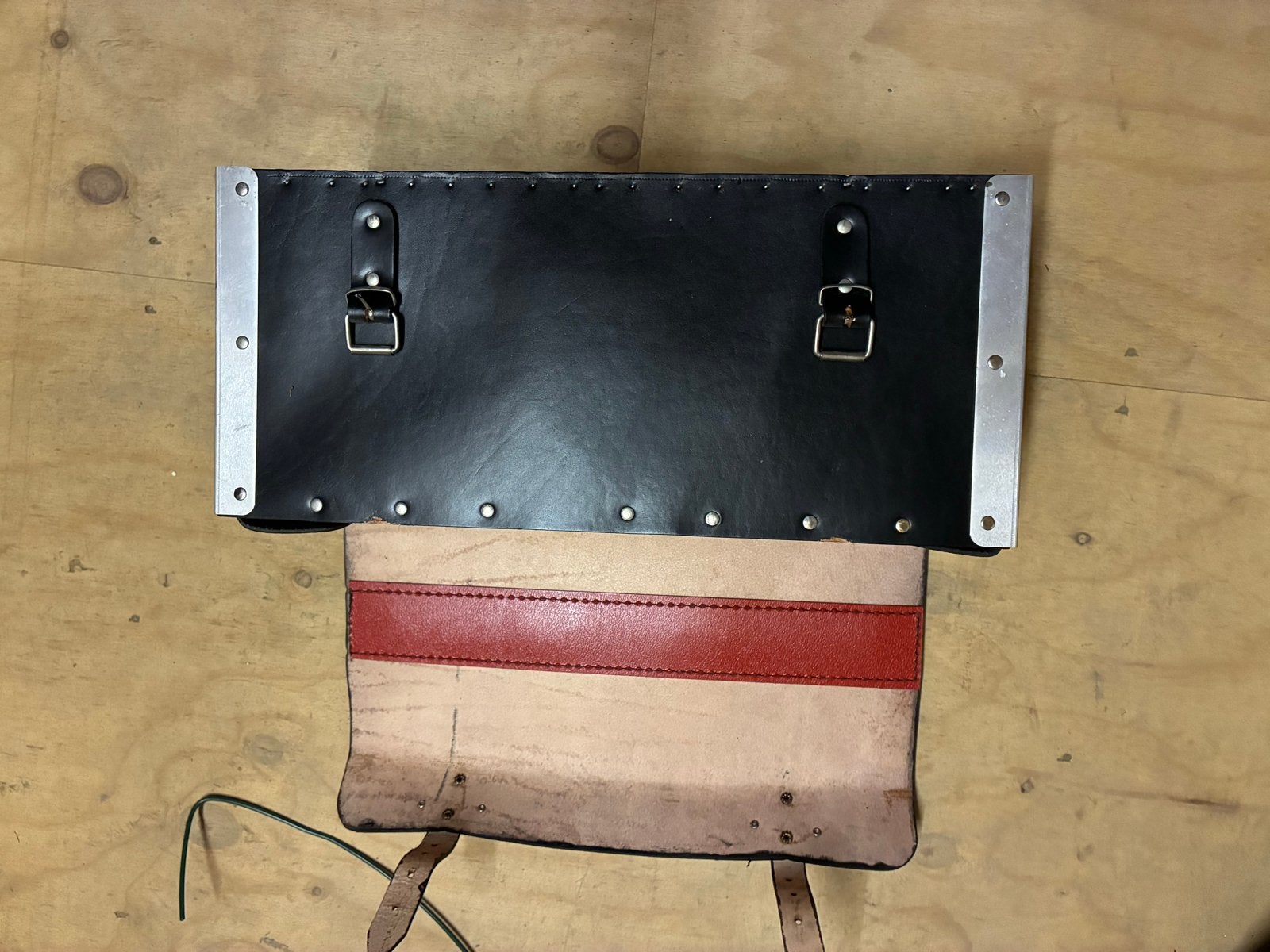 Nieuwe lederen gereedschapskoffer met houten indeling, Ophalen of Verzenden, Nieuw
