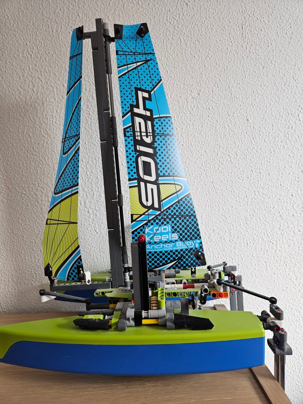 Lego Technic 42105 Catamaran - Zo goed als nieuw, Ophalen of Verzenden