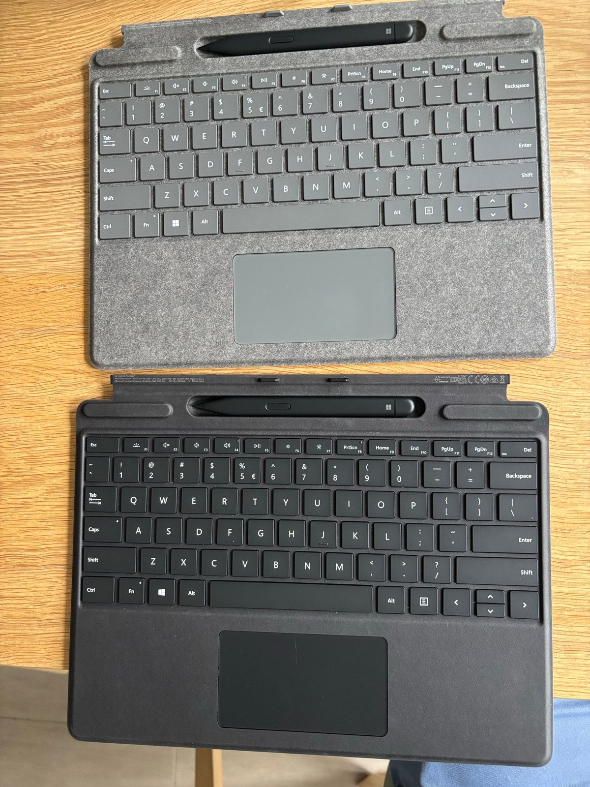 NIEUWE Microsoft Surface Type Cover met Pen (QWERTY), Computers en Software, Toetsenborden, Nieuw, Qwerty, Draadloos, Trackpad