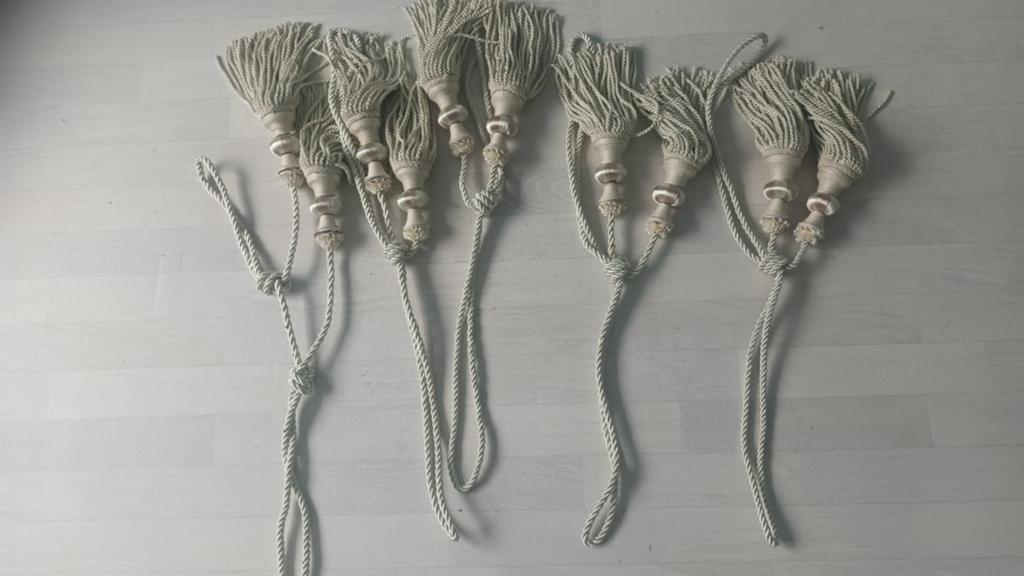 5 Gordijnkoorden in Ivoor/ Zand/Champagnekleur, Ophalen of Verzenden, Gebruikt, Crème, 200 cm of meer
