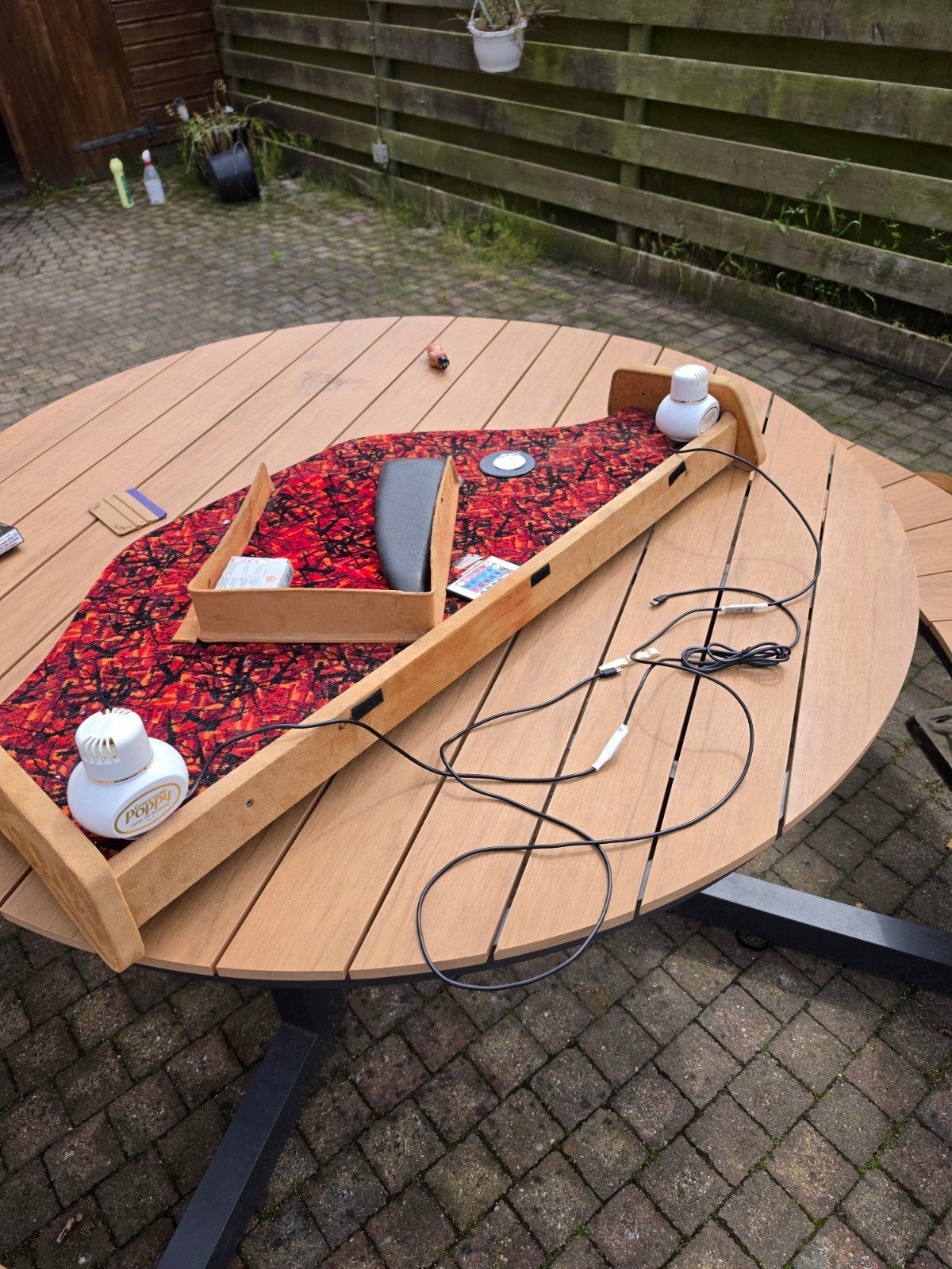 Dashboard tafel DAF 105/106 Deens pluche rood, Auto-onderdelen, Ophalen of Verzenden, Gebruikt, Overige automerken