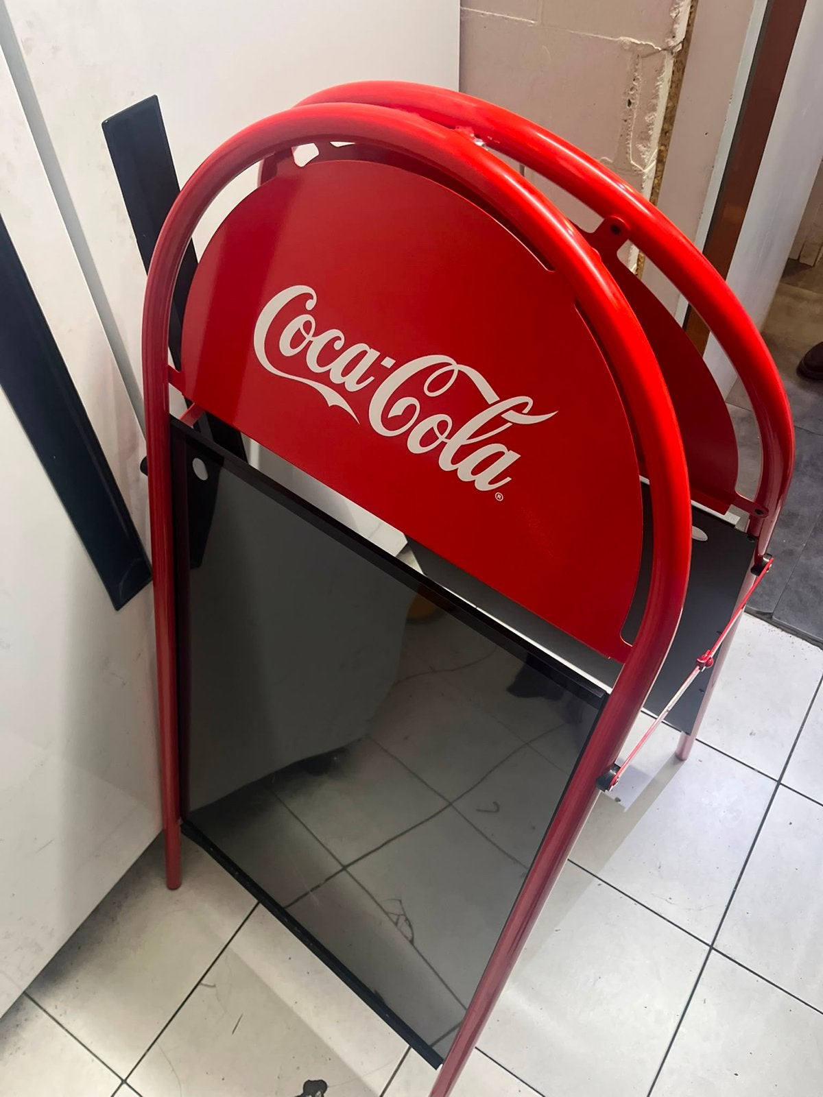 Coca-Cola stoepbord - Reclamebord, Verzamelen, Ophalen, Gebruikt, Reclamebord