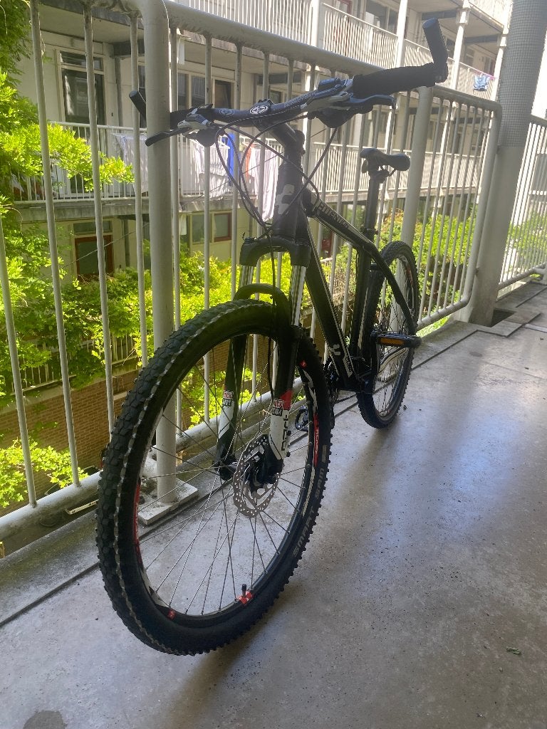 Totaal gereviseerde Cube Attention MTB (Competition Line)., 45 tot 49 cm, Zo goed als nieuw, Schijfrem, Ophalen