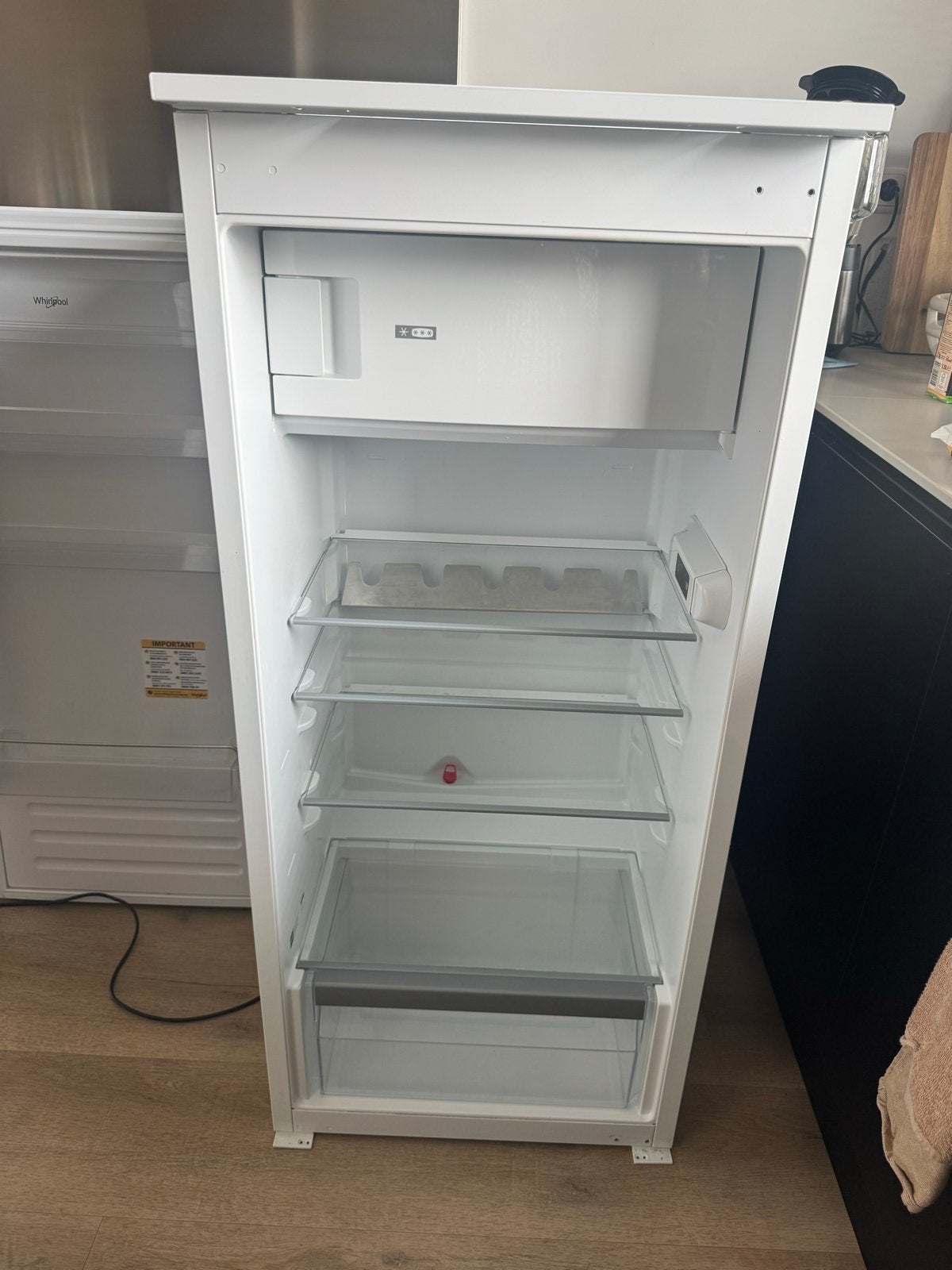 Whirlpool inbouw koelkast met vriesvak, Witgoed en Apparatuur, Koelkasten en IJskasten, Ophalen, 150 tot 200 liter, Gebruikt, 120 tot 140 cm