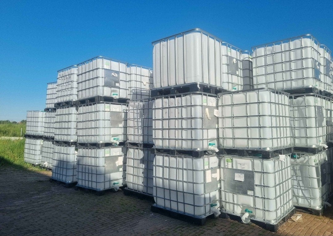 IBC vaten, watertank,  regenton, regenvat, kunststof tank, 150 liter of meer, Ophalen, Zo goed als nieuw