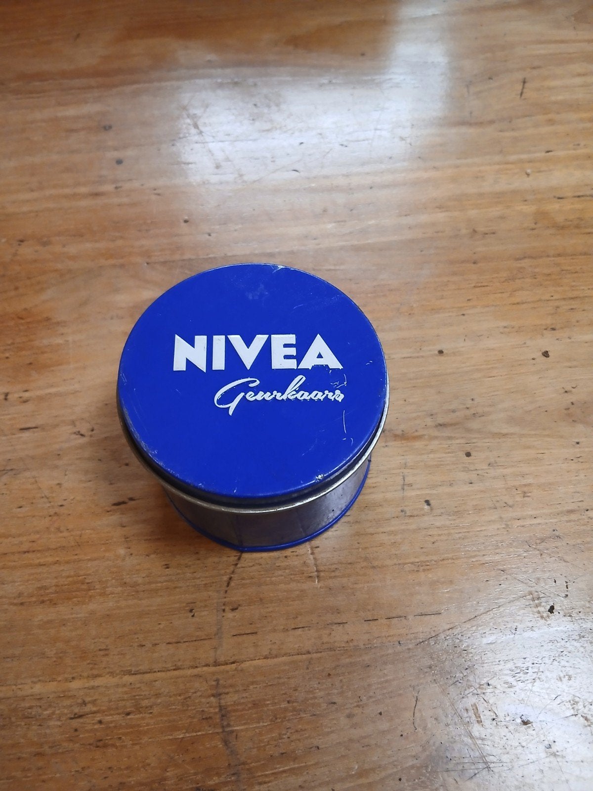 NIVEA Geurkaars in blik - Zo goed als nieuw, Huis en Inrichting, Woonaccessoires | Kandelaars en Kaarsen, NIVEA, Cruquiusweg 98A 1019 AJ Amsterdam Nederland