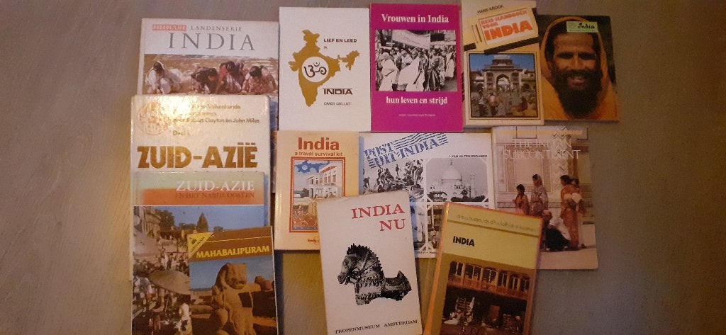 13 boeken / reisgidsen etc,  INDIA, Overige merken, Diverse auteurs, Ophalen of Verzenden, Zo goed als nieuw