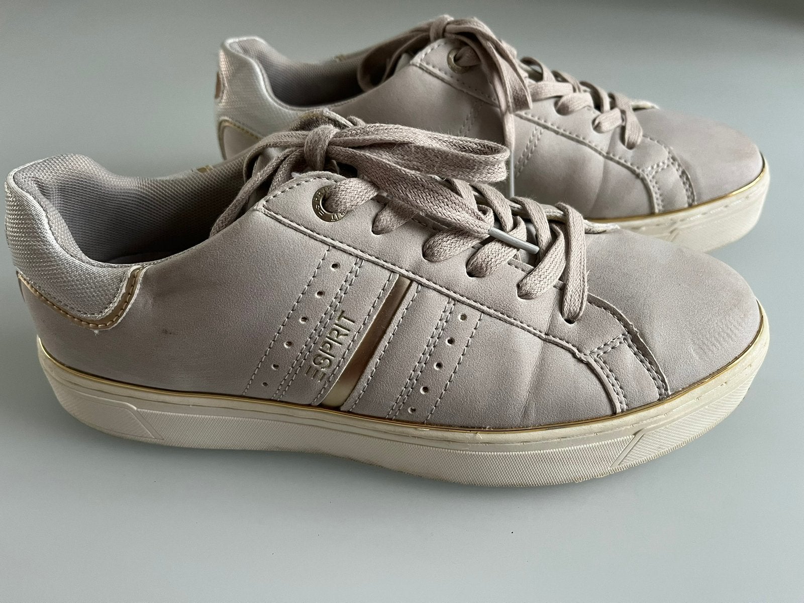 Esprit beige sneakers maat 39, Beige, Ophalen of Verzenden, Sneakers of Gympen, Zo goed als nieuw