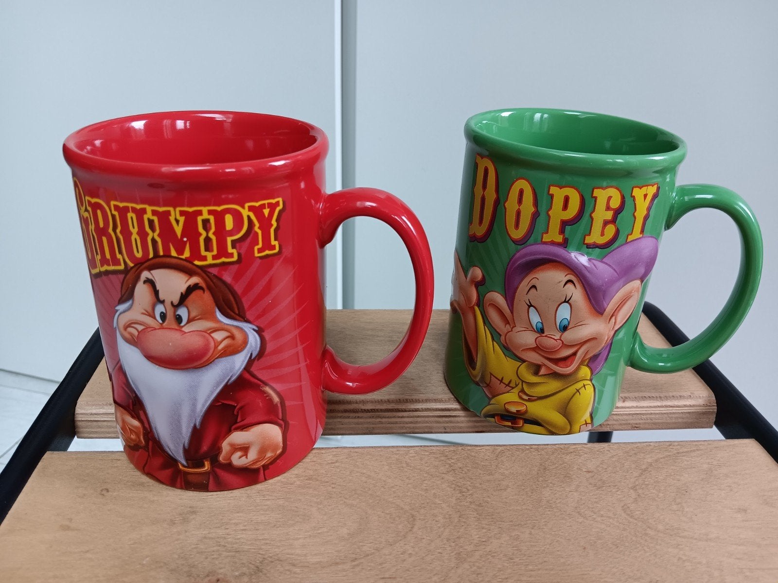 Disney mokken grumpy & dopey nieuw, Ophalen of Verzenden, Mickey Mouse, Zo goed als nieuw, Servies