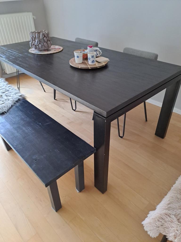 Robuust/stoere antraciet-kleurige eettafel., 200 cm of meer, Ophalen of Verzenden, Zo goed als nieuw, 25 tot 50 cm