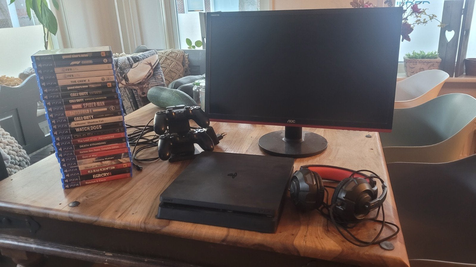 PS4 Slim 500gb met 23 spellen, monitor, controller en headse, 1 speler, Ophalen, Gebruikt
