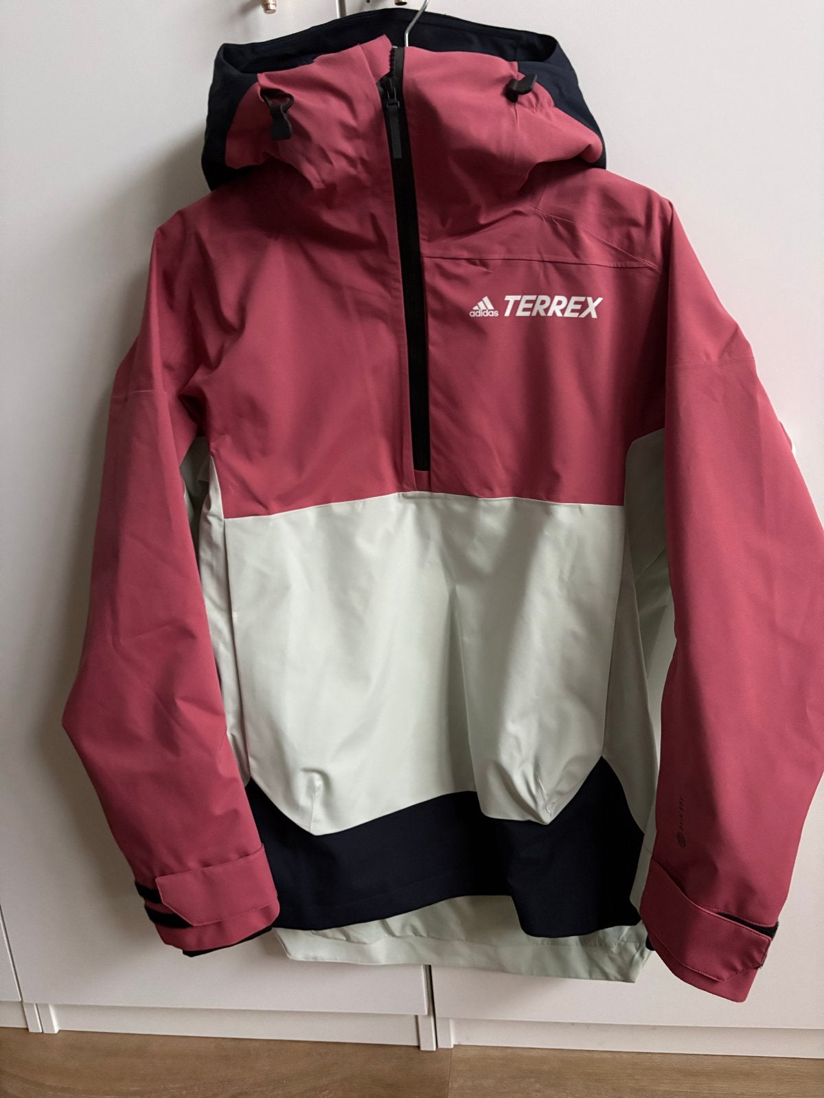 Nieuw! Adidas Terrex 2L Anorak W Gore-Tex Ski Jas Maat S, Ophalen of Verzenden, Nieuw, Maat 36 (S), Jack