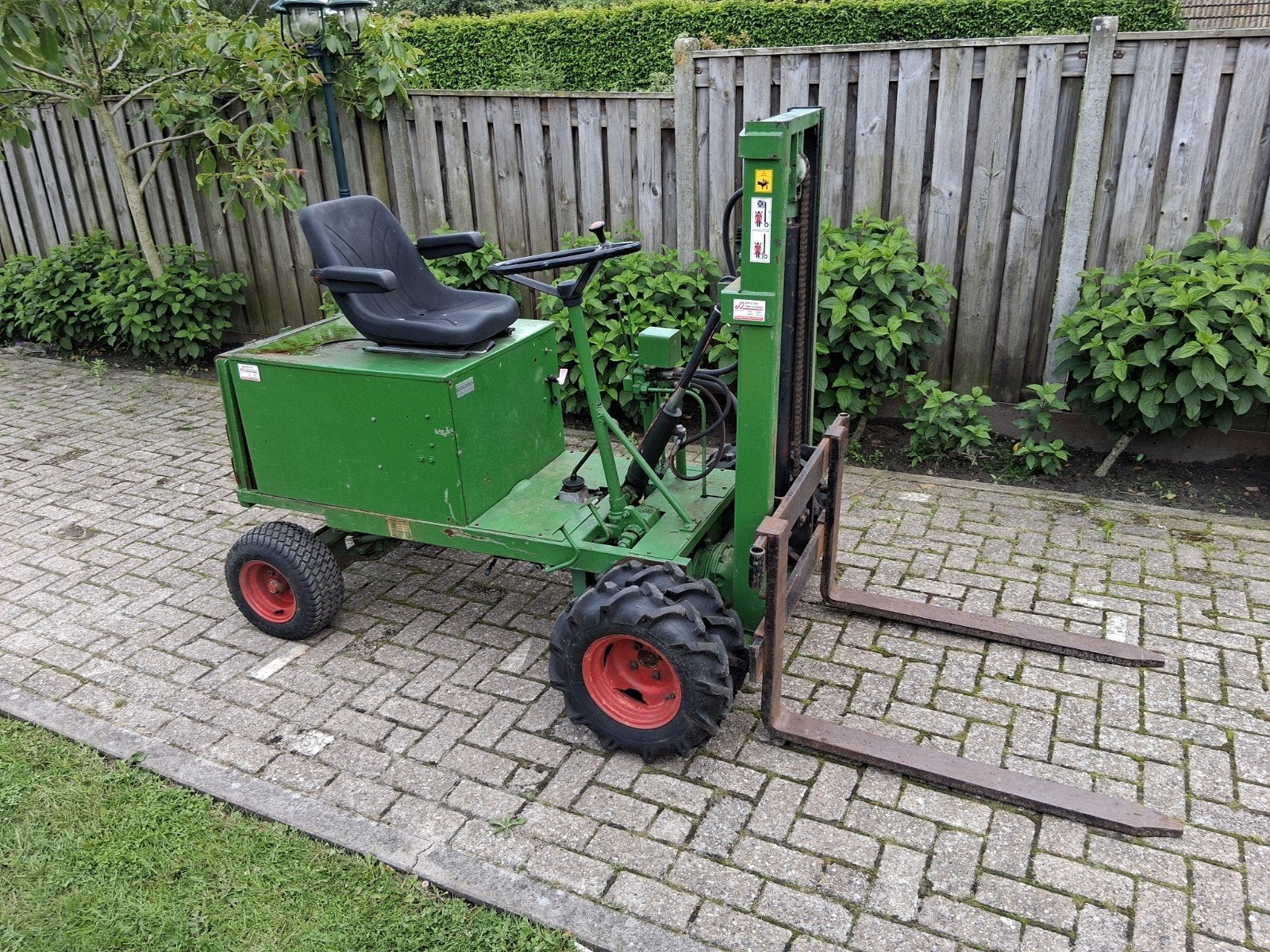 Prins Ruwterrein Heftruck zonder motor (24V elektrisch), Ophalen