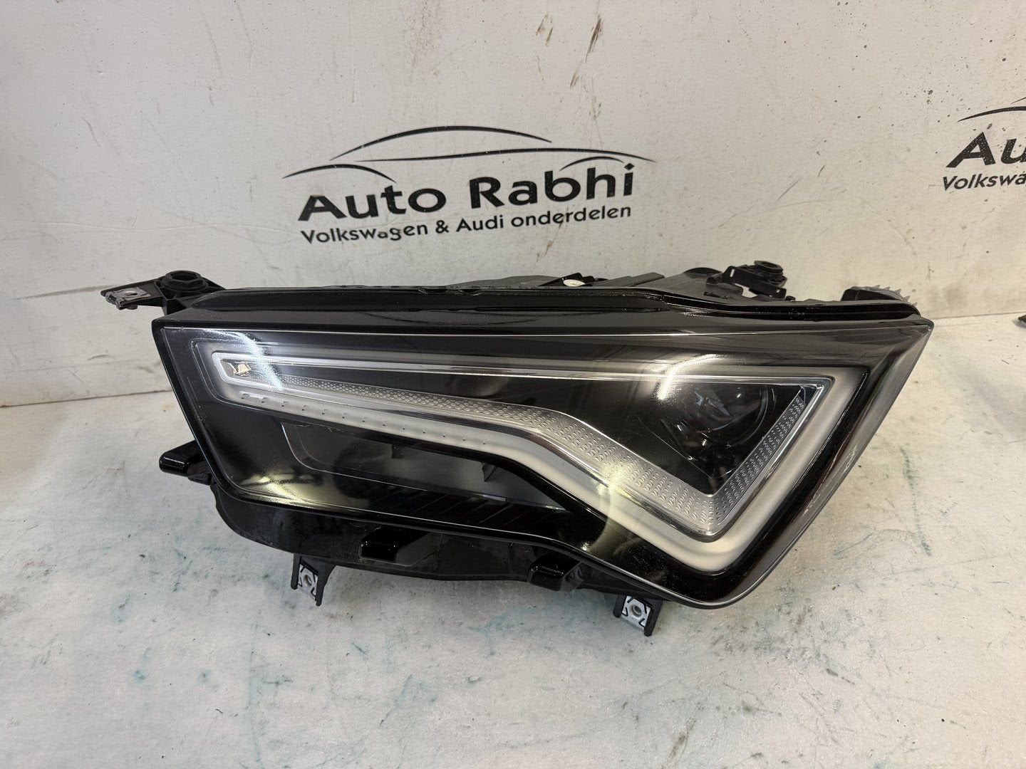 SEAT ATECA FACELIFT VOL LED KOPLAMP LINKS 576941031B, Gebruikt, -, -, Ophalen of Verzenden