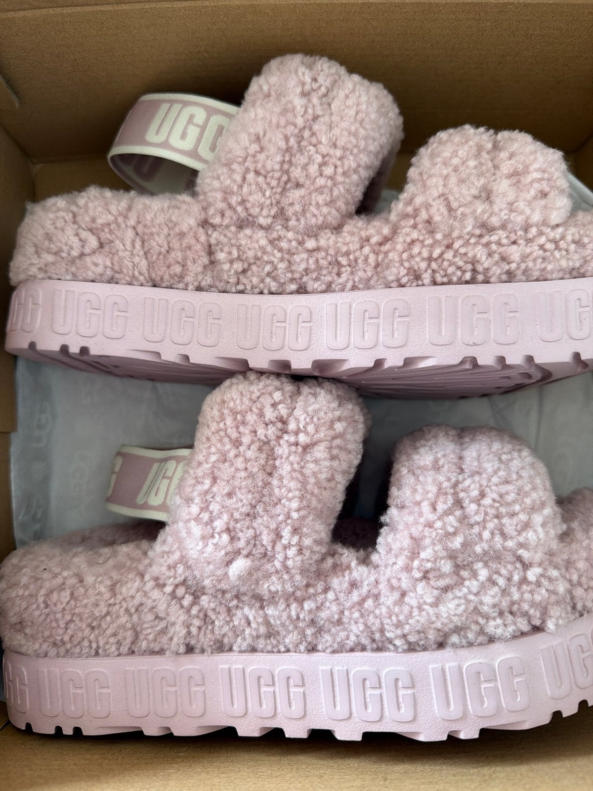 UGG W Oh Fluffita Roze Slippers Maat 38, Ophalen, Nieuw, Roze, Slippers
