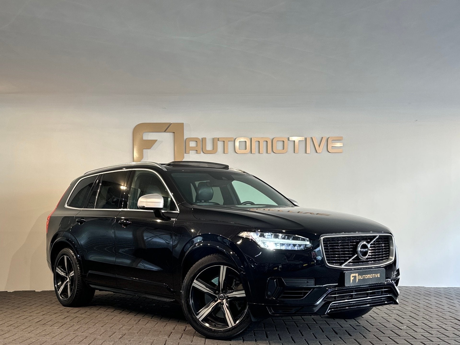 Volvo XC90 2.0 T8 Twin Engine AWD Inscription R-Design Pano|, Auto's, Dealer onderhouden, Gebruikt, 1969 cc, 7 stoelen