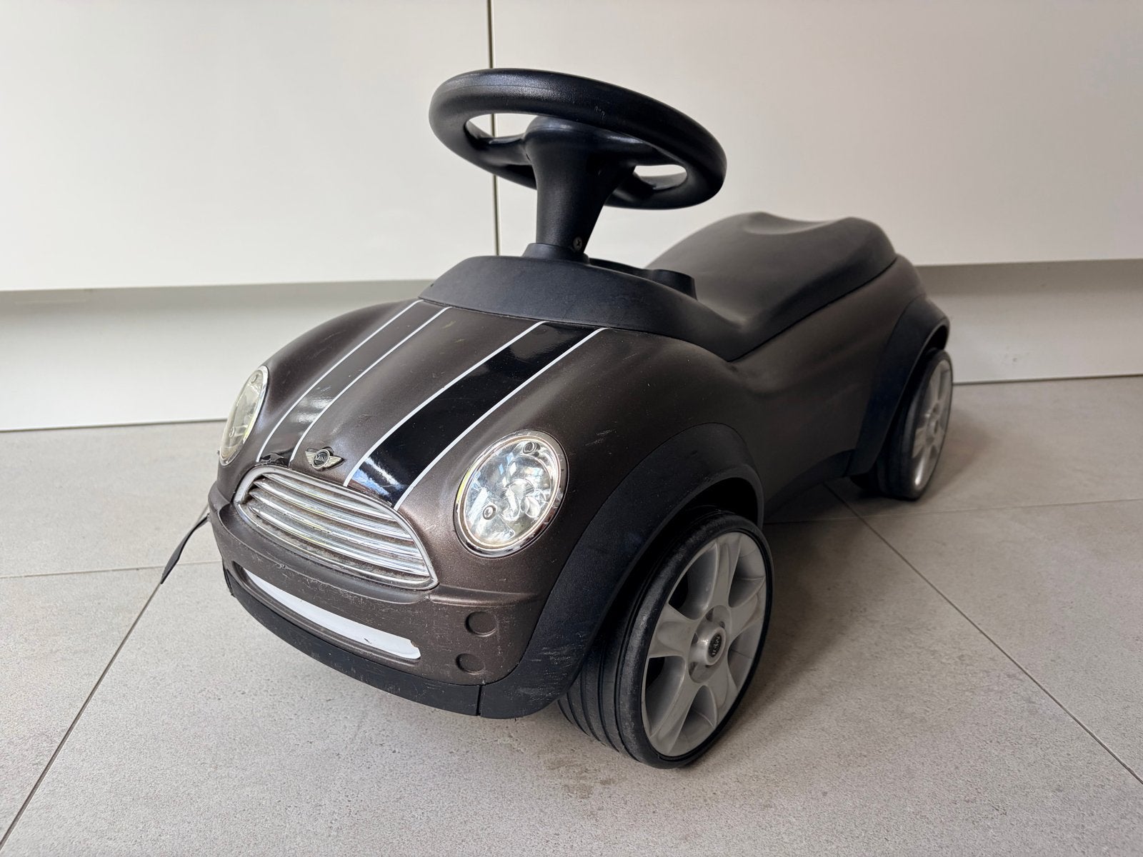 Mini Cooper loopauto - Bruin, Kinderen en Baby's, Ophalen, Gebruikt, Loopvoertuig