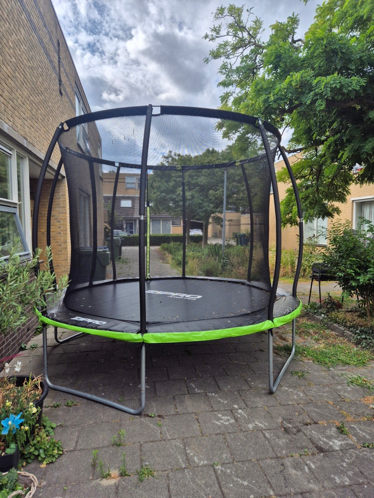 trampoline, Ophalen, Zo goed als nieuw